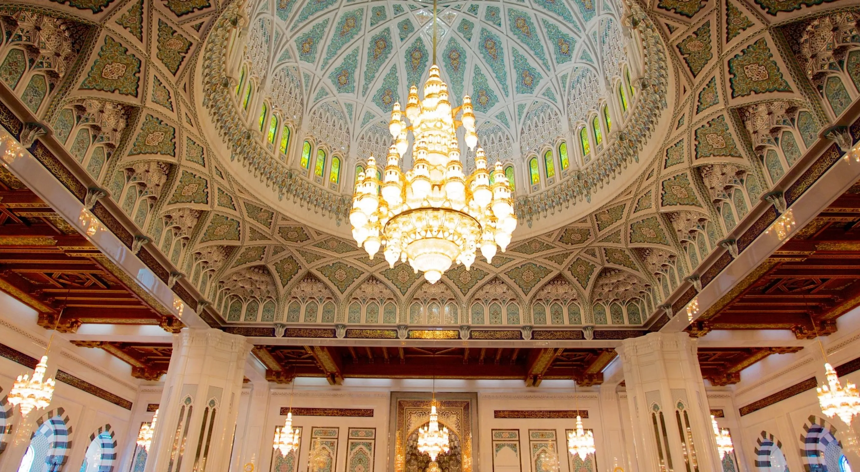 SULTAN QABOOS GRAND MOSQUE